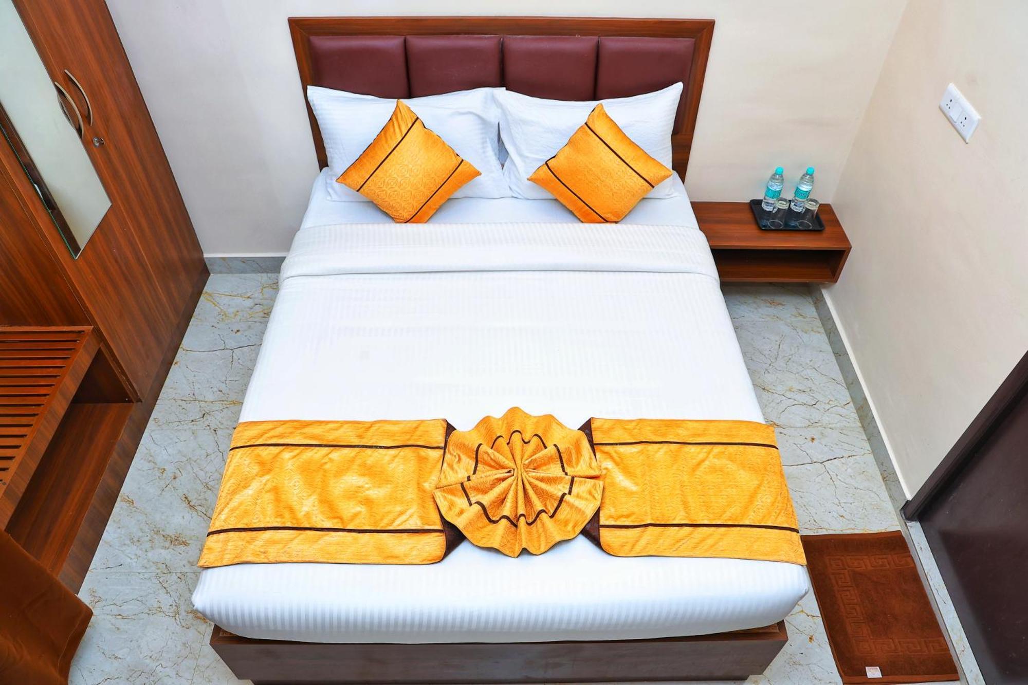 Jn Residency Perungudi Bed & Breakfast Chennai Exterior photo